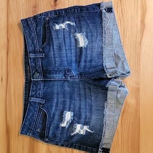 JLo Distressed Mid Rise Short